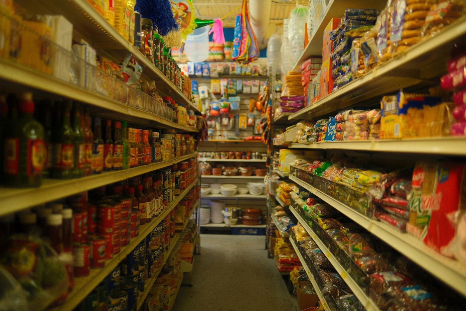 Supermarkets in Sur